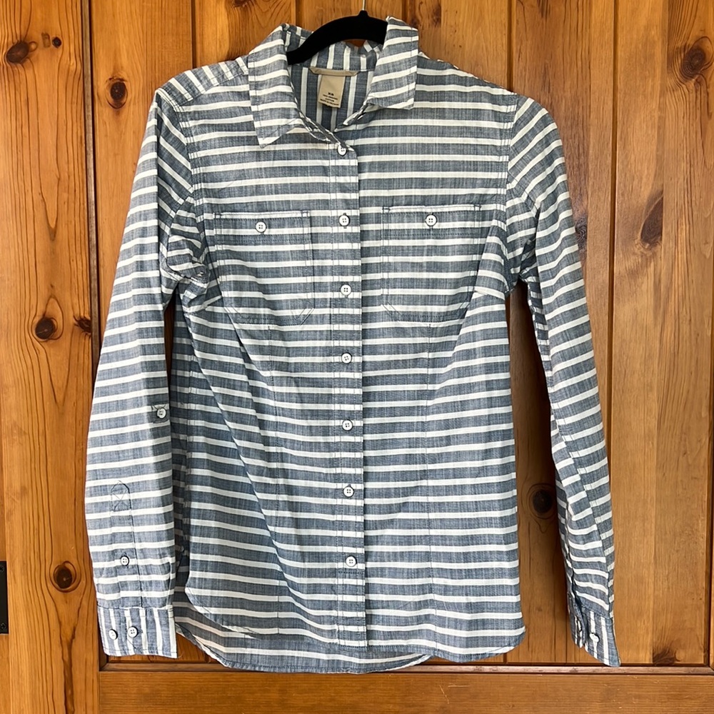 Duluth XS striped white and blue button down.